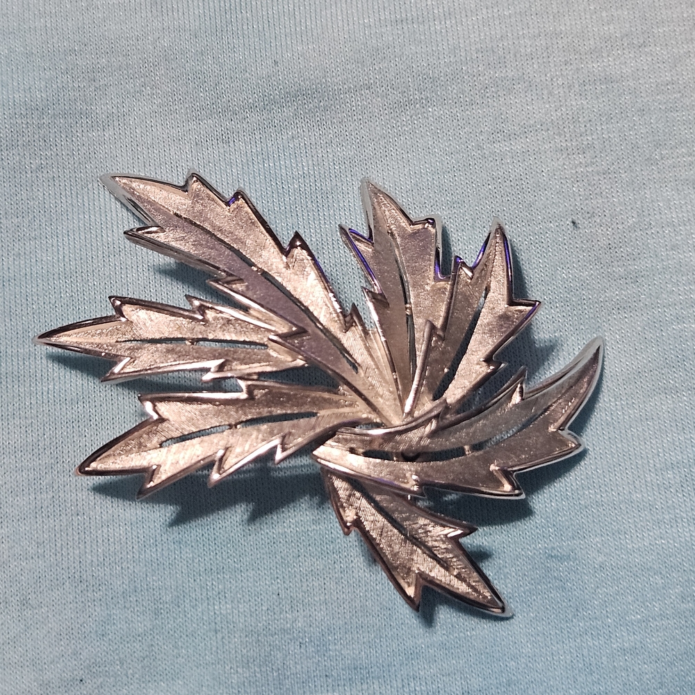 Trifari Silver Leaf Brooch Vintage 80s Classic Costume Jewelry Pin Larger Size